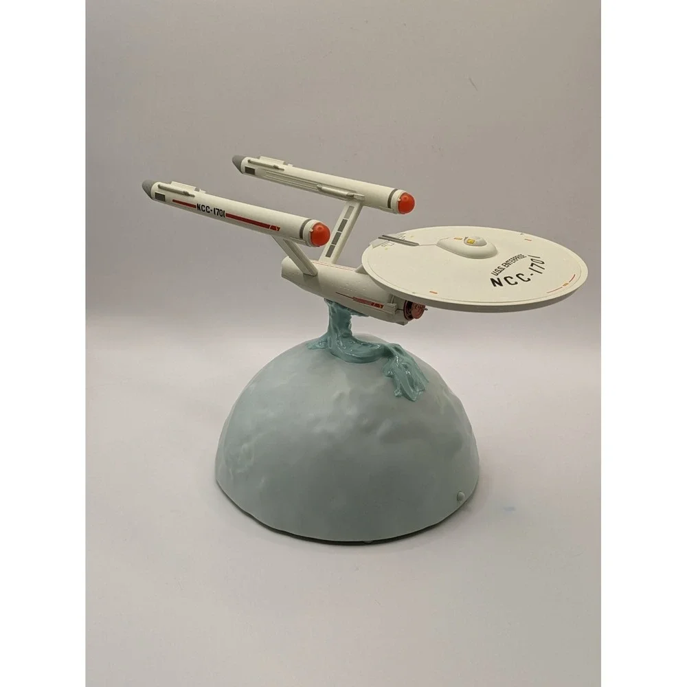 Hallmark‎ Star Trek U.S.S. Enterprise NCC 1701 Table Top Display Decorator 2023